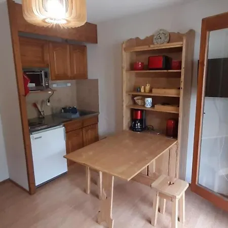 Un Havre De Paix Aux Pieds Des Chemins De Montagne Apartment *